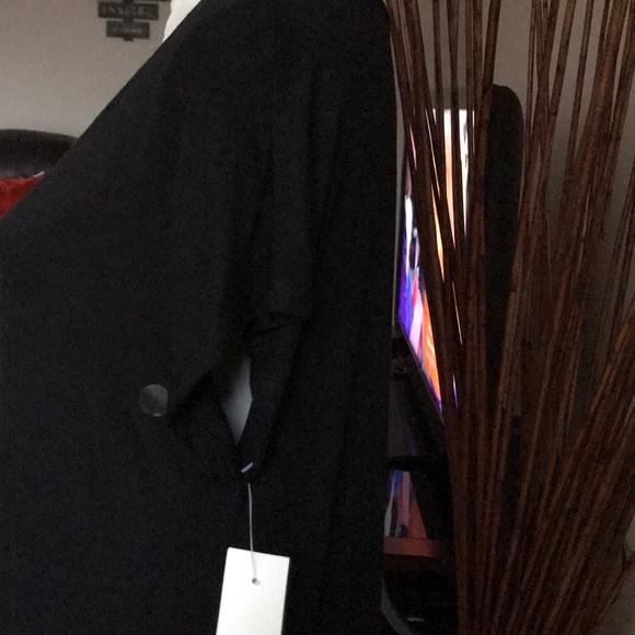 Top - Picture 3 of 6